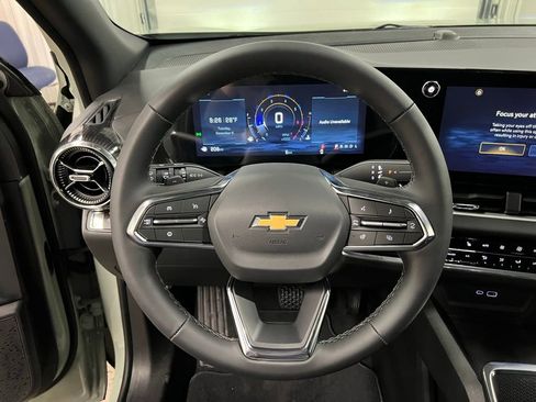 New 2026 Chevrolet Equinox LT w/ Convenience Package II image 14