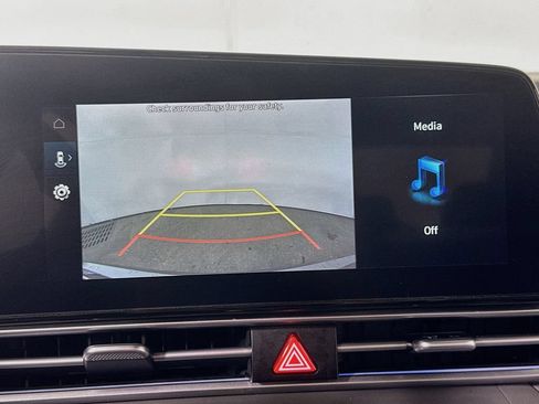 Used 2025 Hyundai Elantra SEL FWD image 10