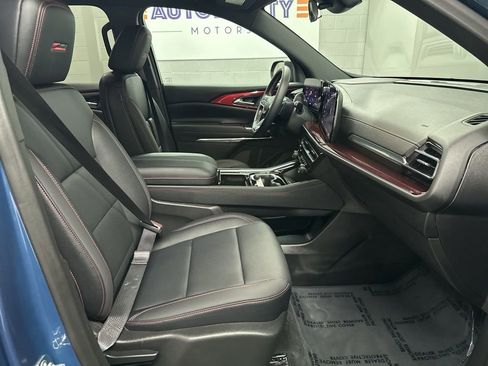 Used 2025 Chevrolet Traverse Z71 w/ Driver Confidence Package AWD/4WD image 20