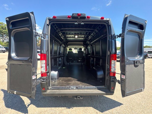 New 2026 RAM ProMaster 2500 w/ Convenience Group FWD image 9