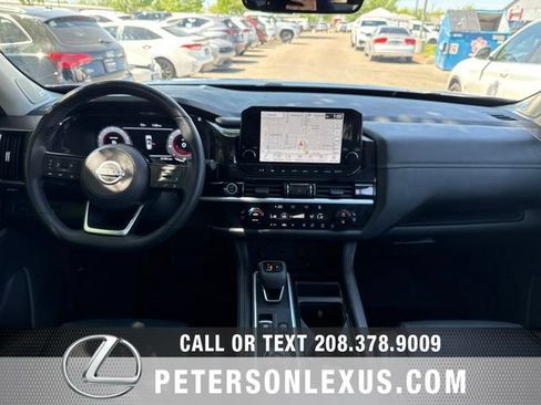 Used 2024 Nissan Pathfinder Platinum w/ Cargo Package AWD/4WD image 15