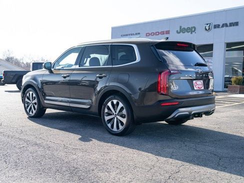 Used 2021 Kia Telluride EX w/ EX Premium Package image 3