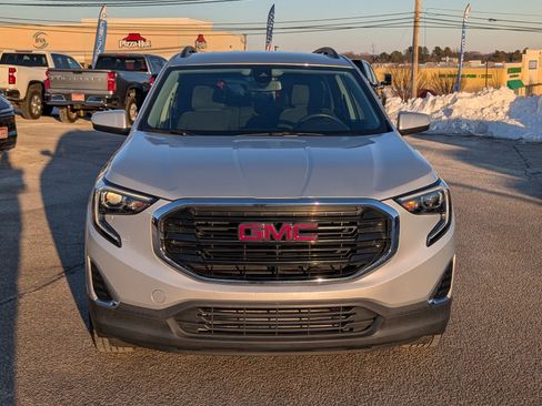 Used 2020 GMC Terrain SLE w/ Driver Convenience Package image 8