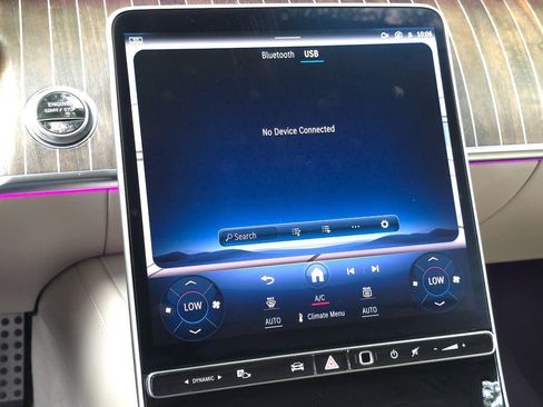 Used 2021 Mercedes-Benz S 580 4MATIC Sedan w/ AMG Line image 60