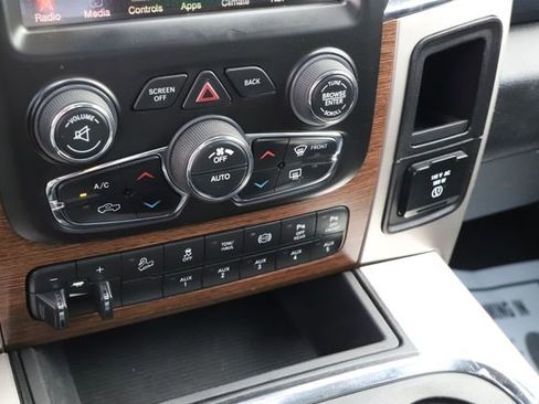 Used 2017 RAM 2500 Laramie w/ Snow Chief Group AWD/4WD image 31