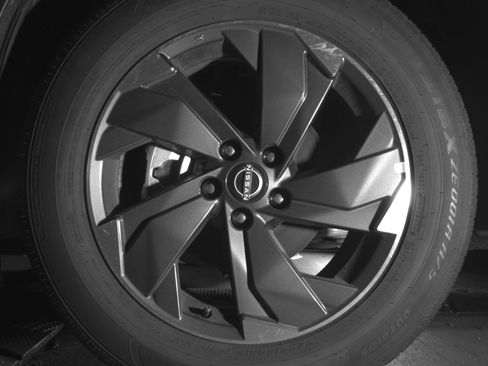 Used 2025 Nissan Rogue SV FWD image 9