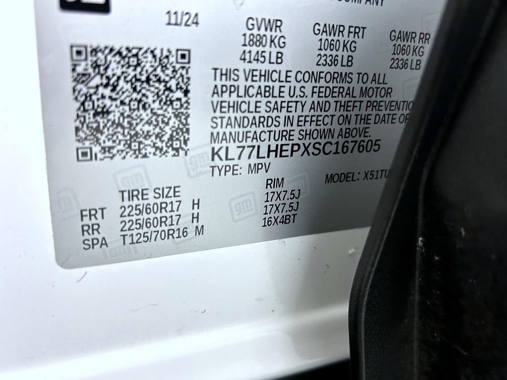 Used 2025 Chevrolet Trax LT FWD image 25