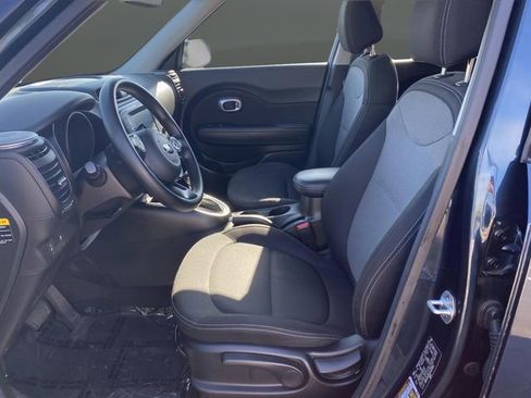 Certified 2019 Kia Soul + image 4