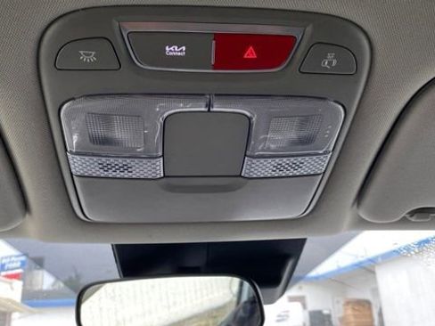 Used 2023 Kia Telluride S image 33