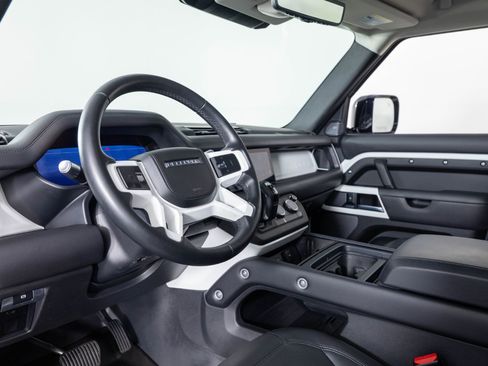 Used 2020 Land Rover Defender 110 HSE image 14