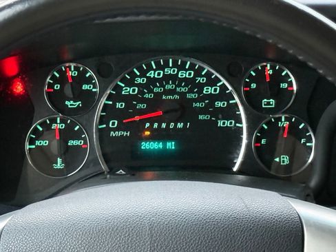Used 2016 Chevrolet Express 3500 RWD image 25
