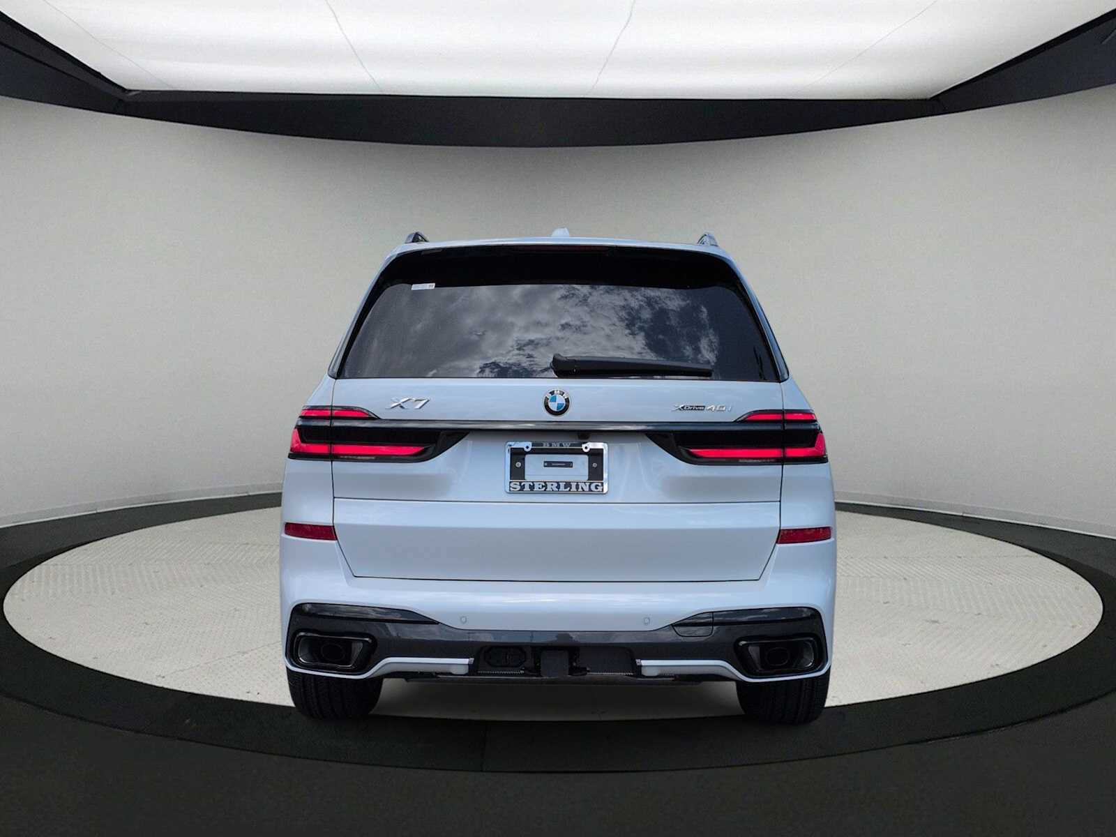 Used 2027 BMW X7 xDrive40i w/ Executive Package AWD/4WD image 7