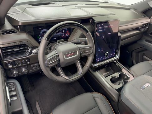 Used 2026 GMC Yukon AT4 w/ AT4 Premium Plus Package AWD/4WD image 4