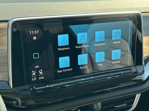 New 2026 Volkswagen Atlas SE image 28