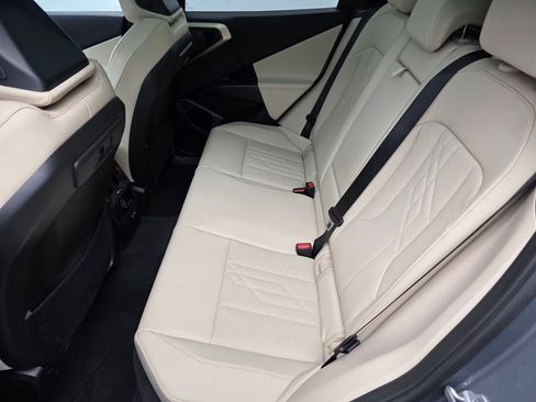 Used 2025 BMW X3 xDrive30i w/ Convenience Package AWD/4WD image 15