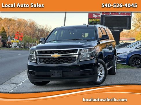 Used 2019 Chevrolet Suburban LT image 1
