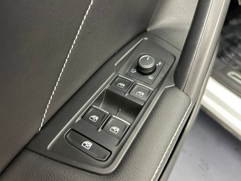 Used 2023 Volkswagen Tiguan SEL R-Line AWD/4WD image 33