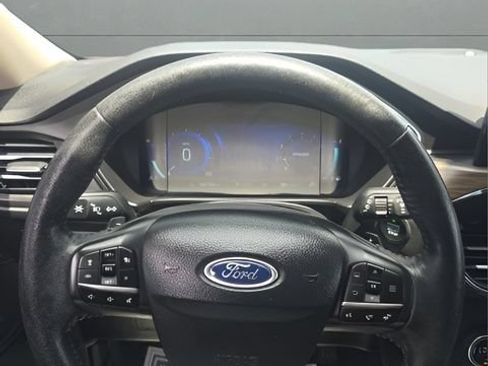Used 2020 Ford Escape Titanium AWD/4WD image 14
