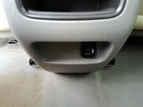 Used 2017 Cadillac XT5 Luxury w/ Driver Awareness Package image 29