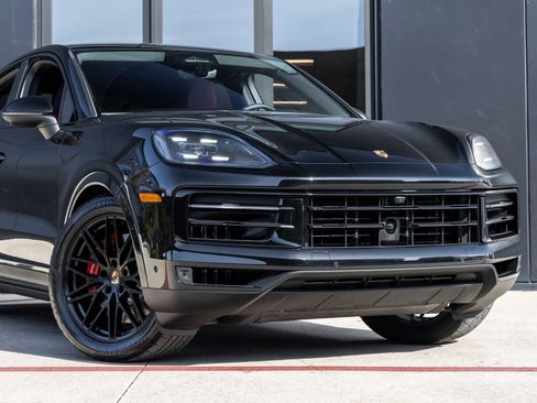 New 2026 Porsche Cayenne S image 9