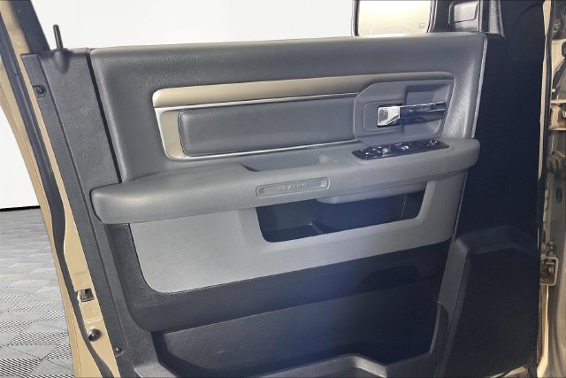 Used 2019 RAM 1500 Warlock w/ Electronics Group RWD image 17