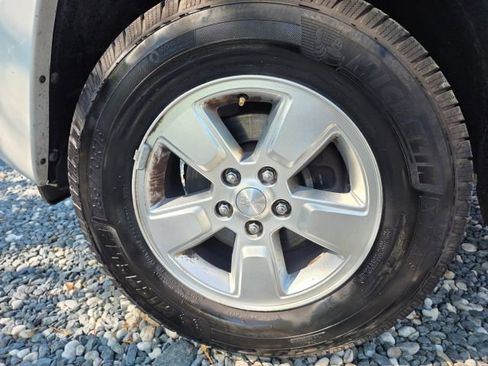 Used 2012 Jeep Liberty Sport w/ Popular Equipment Group image 9