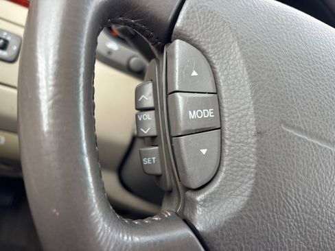 Used 2003 Lexus LS 430 RWD image 23