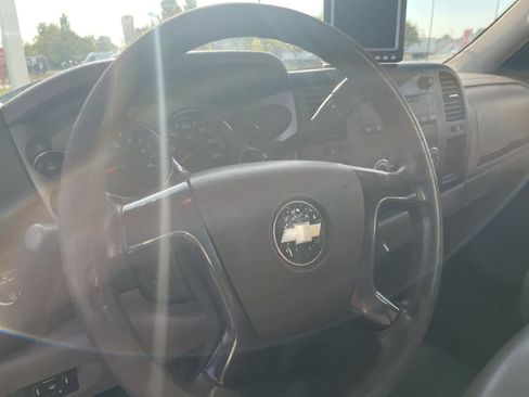 Used 2011 Chevrolet Silverado 3500 W/T image 36