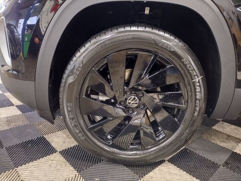 New 2026 Volkswagen Atlas SE image 5