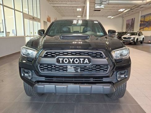 Used 2019 Toyota Tacoma TRD Pro AWD/4WD image 2