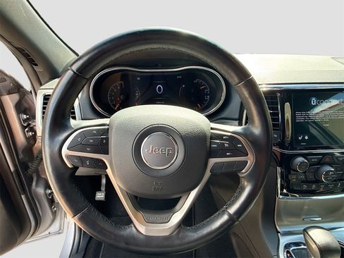 Used 2021 Jeep Grand Cherokee Laredo X image 11