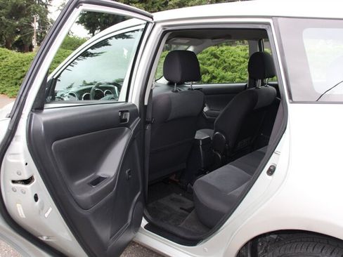 Used 2003 Toyota Matrix FWD image 13