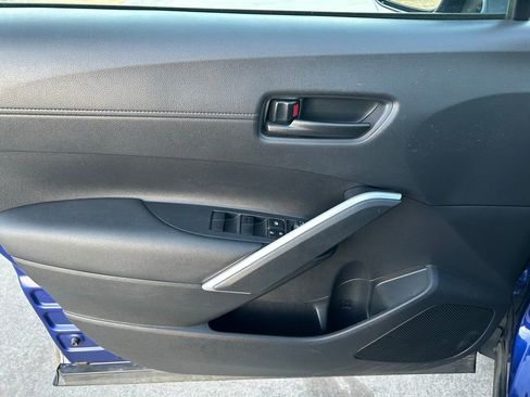 Used 2023 Toyota Corolla Cross LE image 10