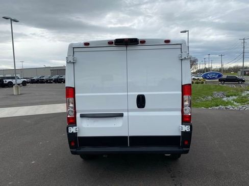 Used 2025 RAM ProMaster 2500 w/ Quick Order Package 22G SLT FWD image 6