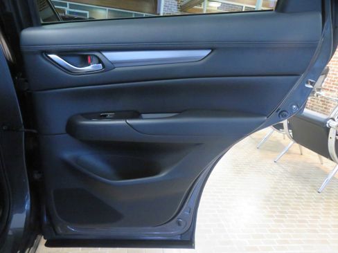 Used 2019 MAZDA CX-5 Touring image 19