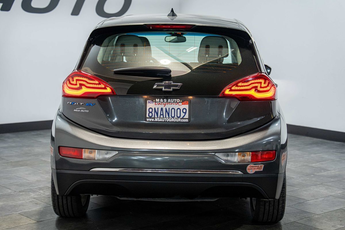 Used 2019 Chevrolet Bolt LT FWD image 3