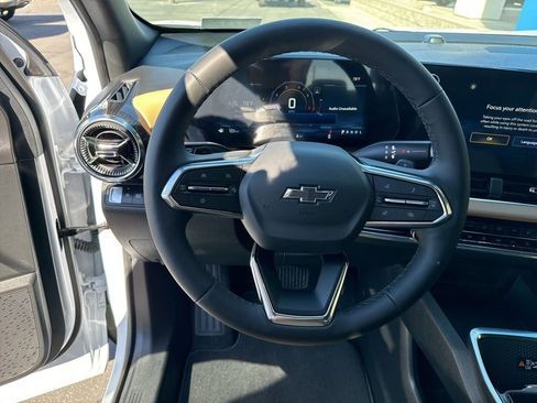 New 2026 Chevrolet Equinox ACTIV w/ Convenience Package III image 11