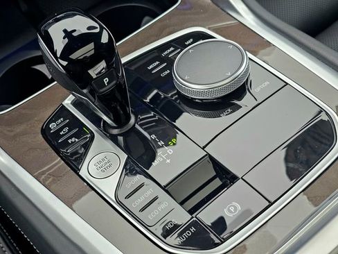 Used 2023 BMW X6 xDrive40i w/ Premium Package image 36