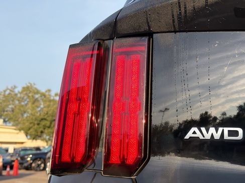 Used 2022 Kia Sorento SX Prestige w/ Panoramic Sunroof Package image 10