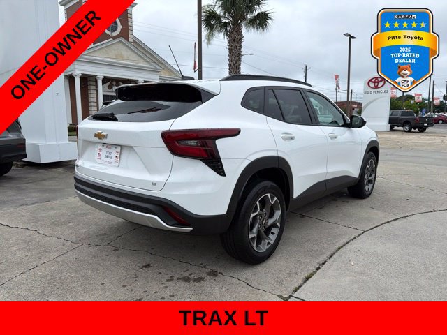 Used 2025 Chevrolet Trax LT FWD image 5