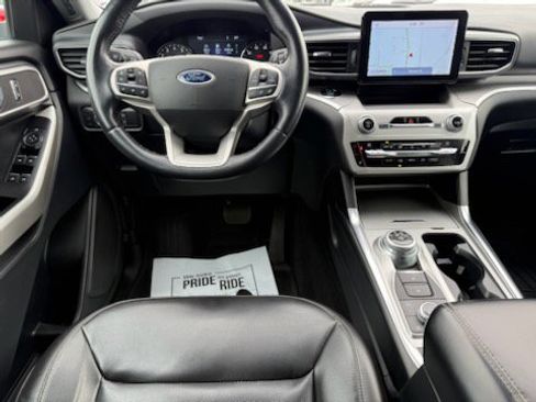 Used 2020 Ford Explorer XLT w/ Equipment Group 202A image 20