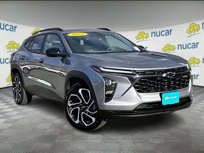 Used 2025 Chevrolet Trax RS w/ Driver Confidence Package