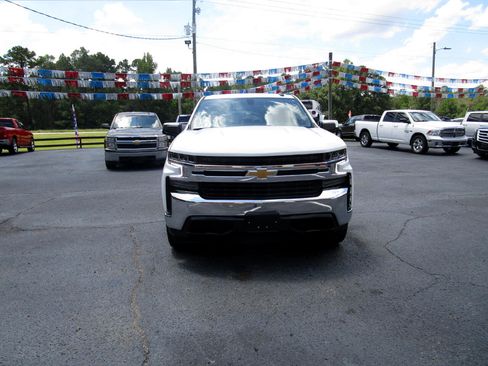 Used 2021 Chevrolet Silverado 1500 LT image 2