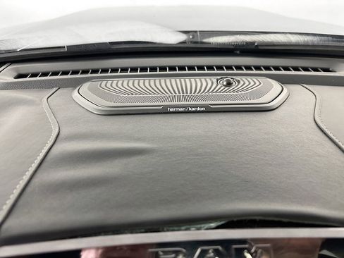 Used 2022 RAM 1500 Limited AWD/4WD image 21
