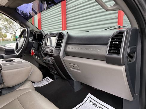 Used 2022 Ford F450 XLT w/ XLT Value Package image 16