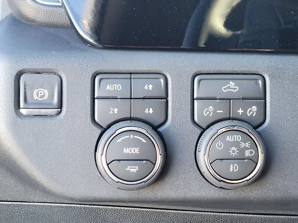 New 2026 Chevrolet Silverado 1500 RST w/ Dark Appearance Package AWD/4WD image 23
