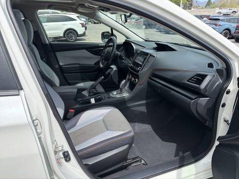 Used 2020 Subaru Crosstrek 2.0i Premium w/ Moonroof Package 2 AWD/4WD image 32