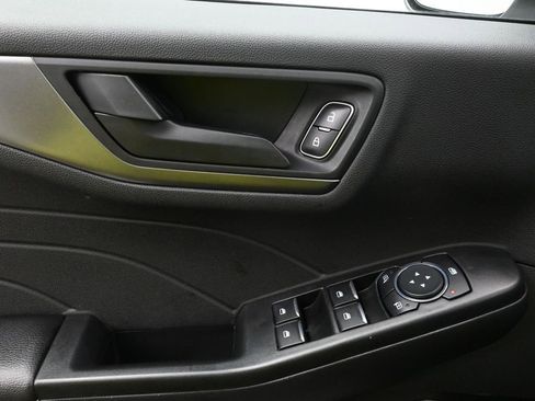 Used 2023 Ford Escape Active image 18