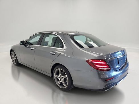 Used 2019 Mercedes-Benz E 300 4MATIC image 5