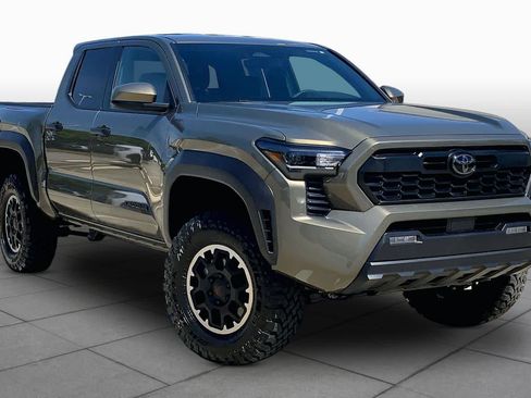 Used 2026 Toyota Tacoma TRD Off-Road AWD/4WD image 3
